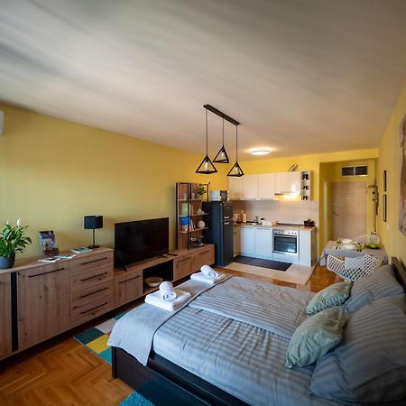 Green Apple Apartment Subotica Dış mekan fotoğraf